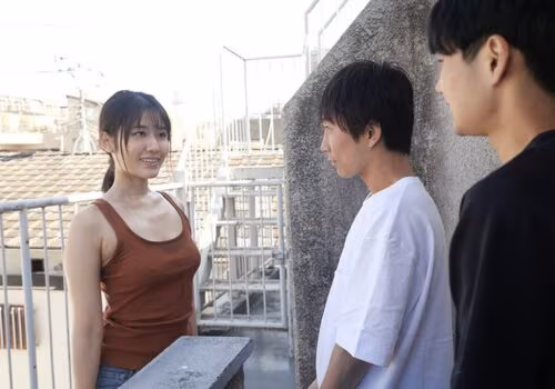 chi-hang-xom-cuc-dam-va-nhung-cau-thanh-nien-khoai-to-moi-lon