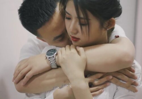 vo-ngoai-tinh-cung-nguoi-la-khi-chong-lanh-nhat